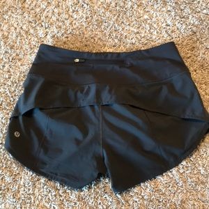 Lululemon’s high waist speed up short 2.5” inseam